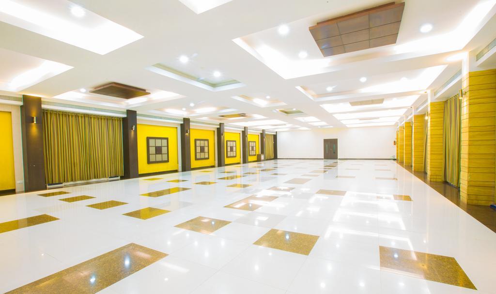 Hotel Waterlily Indore Luaran gambar